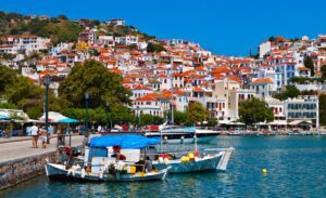 Idyllic Charm: 10 Most Beautiful Beach Towns in Greece | Welcome to ...