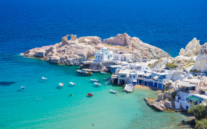Exploring the Enchanting Cycladic Islands: A Journey to Greece’s Most Beautiful Gems