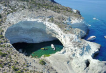 Best Day Trips & Boat Tours in the Cycladic Islands