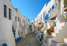 10 Best Santorini Day Trips: Islands and Attractions Nearby
