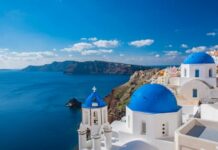 Santorini in 4 Days: The Ultimate Travel Itinerary